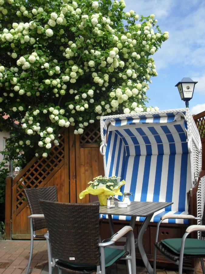 Hotel-Pension Zur Mole Wiek auf Rügen Exteriér fotografie