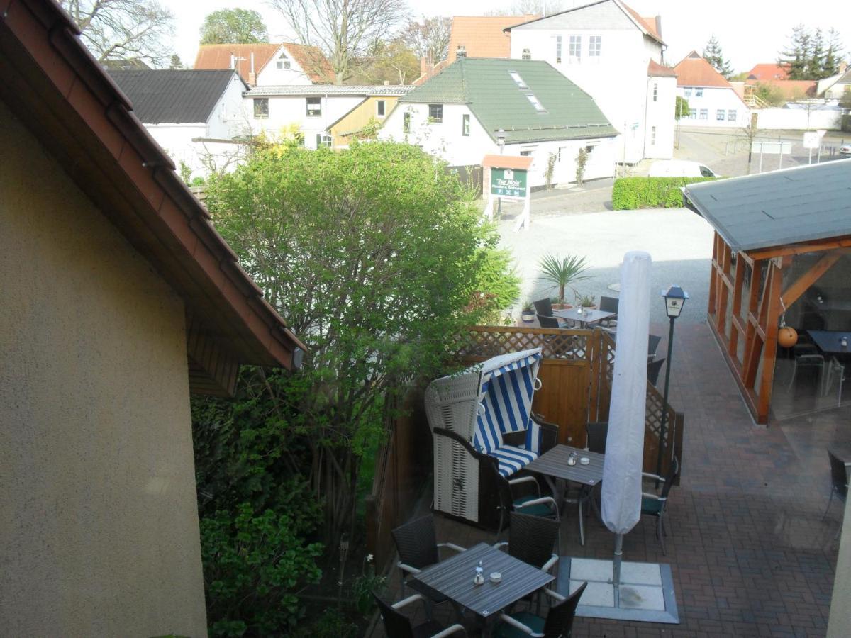 Hotel-Pension Zur Mole Wiek auf Rügen Exteriér fotografie