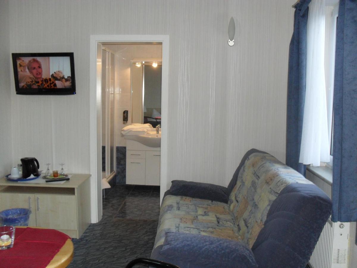 Hotel-Pension Zur Mole Wiek auf Rügen Exteriér fotografie